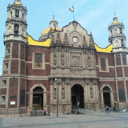 کلیسای سنت ماریا گوادلوپ (Santa Maria de Guadalupe): قلب مذهبی و فرهنگی مکزیک کلیسای سنت ماریا گوادلوپ (Santa Maria de Guadalupe): قلب مذهبی و فرهنگی مکزیک